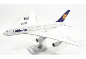 Модель самолета Airbus A380-800 в ливрее Lufthansa Berlin, масштаб 1/200