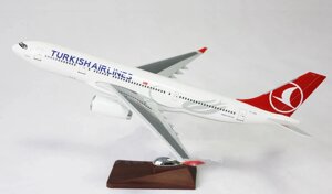 Модель самолета Airbus A330 в ливрее Turkish Airlines, масштаб 1/140