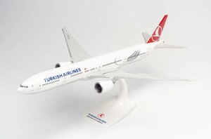 Модель самолета Boeing 777-300ER TC-LJK "Izmir" в ливрее Turkish Airlines, масштаб 1/200