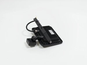 Светодиодный прожектор PIR-30W-CW (30W, 220V, IP65, белый, с датчиком движения)
