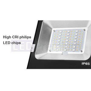 Прожектор 30W IP65 RGB+CCT управляется пультом FUT090