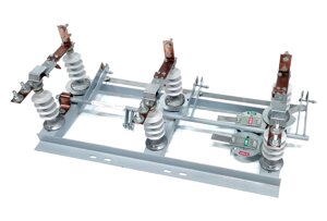 Разъединитель РЛНД -1-10 IV/630 УХЛ1 с приводом ПРНЗ-10 (Полимер) ЩК