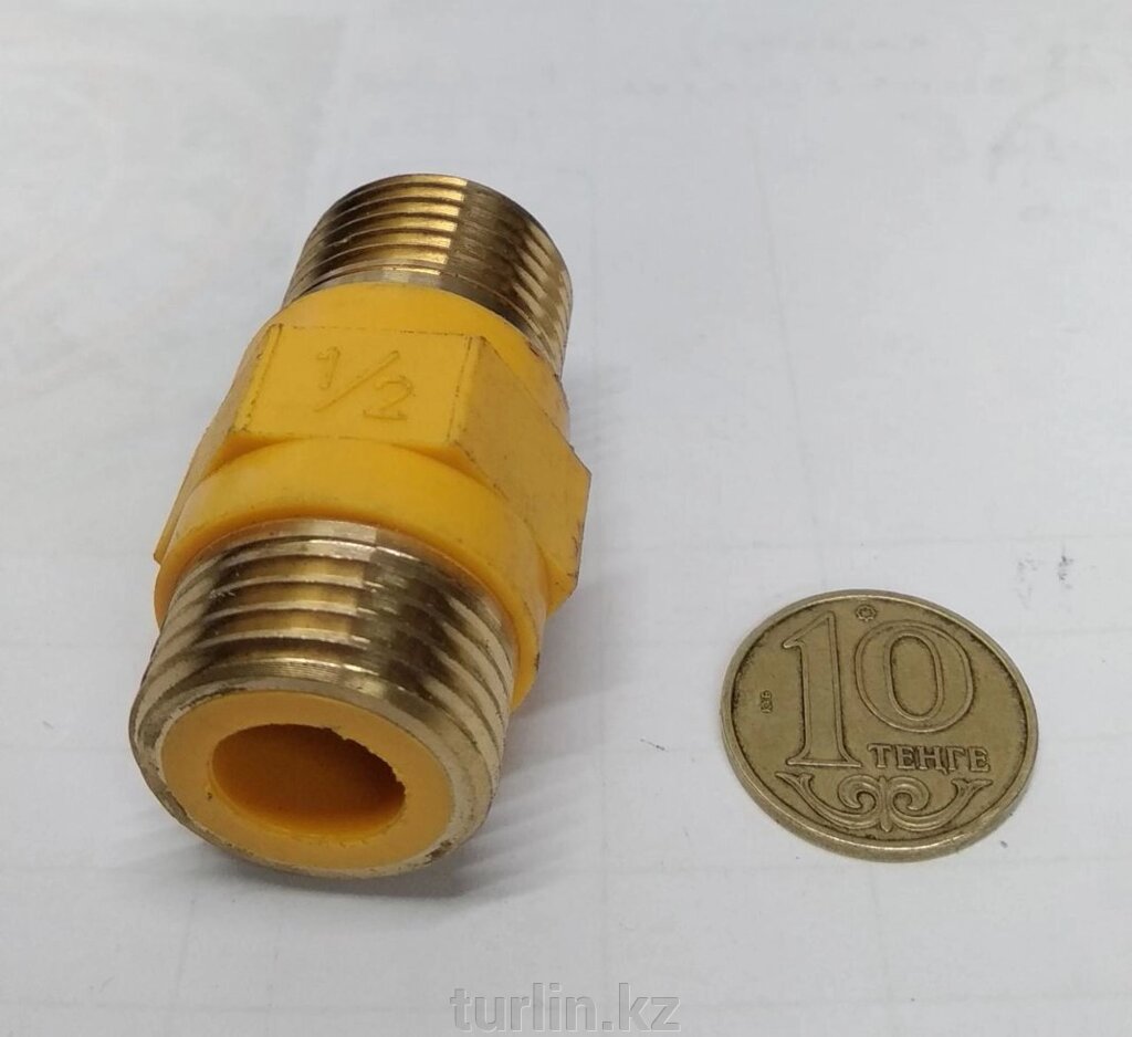 Переходник для компрессора с желтым от компании Турлин Cº - фото 1