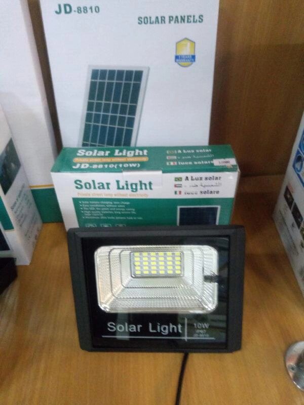 Прожектор на солнечной батарее 25 ватт LED для наружного и внутреннего освещения от компании Белая птица - фото 1