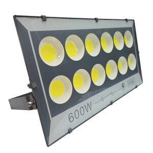 Прожектор светодиодный 600 в.