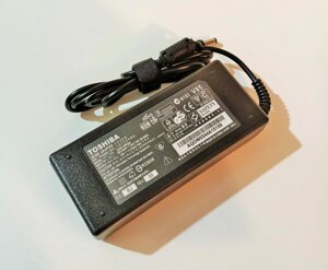 Адаптер для ноутбука 19V 4,74A DC: 5,5*2,5mm for TOSHIBA чёрный штекер в тех. пакете
