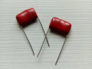 Конденсатор плёночный CBB81 1600V332J 1600V 3,3nF