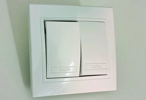 Выключатель 2-кл СП SONGRUI 10А 250V IP20