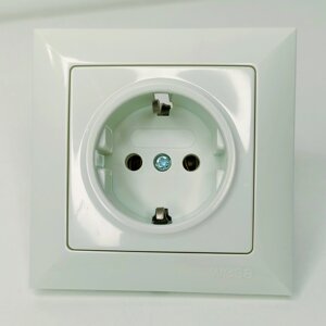 Розетка 1-м СП WESA 16А с заземл. IP20 бел. CS-08