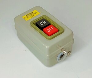Пост кнопочный BS230B 3 ( 500В, 3,7 кВт, 3пол)