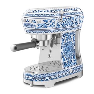 Кофемашина Smeg ECF02DGBEU (Dolce&Gabbana)