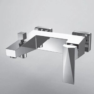 Смеситель Bravat Iceberg F676110C-01 для ванны с коротким изливом