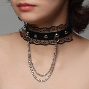 Чокер 'Искушение' кружево с цепями, цвет чёрный в серебре, 40 см
