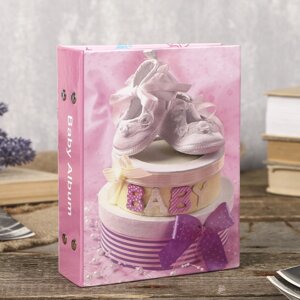 Фотоальбом на 100 фото 10X15см 'baby shoes' для девочки