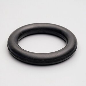 Игрушка 'Цельнорезиновое кольцо'большое, чёрное, 16 см