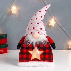Кукла интерьерная свет 'Дед Мороз в клетчатом кафтане, колпак в горох, звёздочка' 41х24х6 см 75679