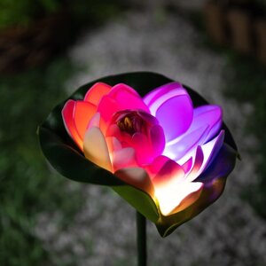 Садовый светильник на солнечной батарее 'Лотос'70 см, 1 LED, свечение мульти (RGB)