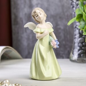 Сувенир керамика 'Девочка ангел с букетом' 14х6,5х6 см