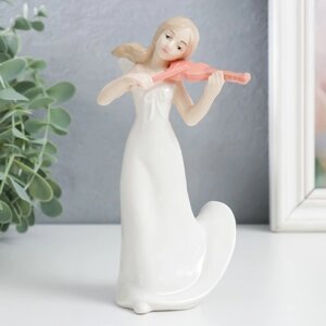 Сувенир керамика 'Девушка-ангел с домрой' 15х9х7,5 см