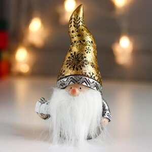 Сувенир полистоун 'Дедушка Мороз в золотом колпаке, с подарком' 14,5х7х8,5 см