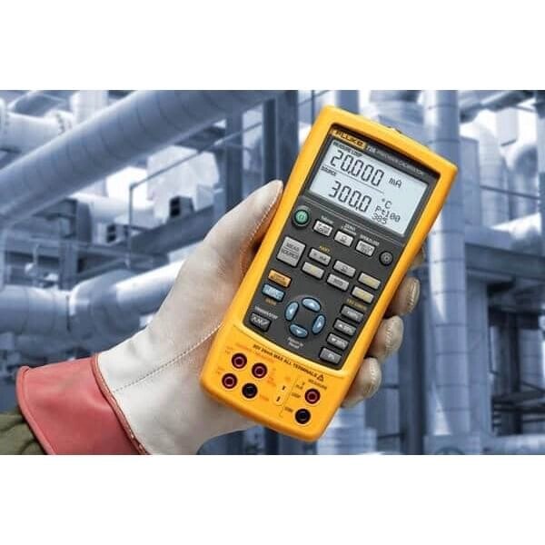 Прецизионный многофункциональный калибратор процессов Fluke 726/APAC/EMEA от компании На все случаи - фото 1