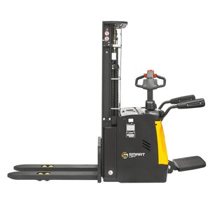 Штабелер электрический самоходный ES16-RS (1600 кг; 4,5 м; 24В / 280Ач) SMARTLIFT (SMART)