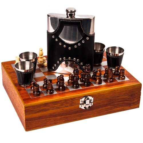 Подарочный набор: шахматы, фляжка, рюмки «Великий комбинатор» в деревянном кейсе (под гравировку)