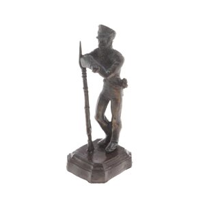 Статуэтка из бронзы "Солдат с ружьём"бронзовая статуэтка / декоративная фигурка
