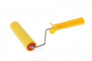 Валик DECOR для прикатки обоев резиновый 150мм, ручка 6мм 138-1150