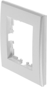 Рамка для розеток и выключателей Lexman Виктория плоская, 1 пост, цвет жемчужно-белый матовый