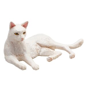 Фигурка Konik «Кошка, белая (лежащая)
