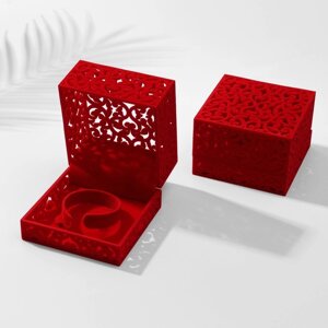 Футляр бархатный под браслет «Куб резной», 10106,5, цвет красный, вставка красная