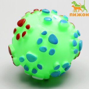 Игрушка пищащая "Мяч Лапка"для собак, 6,5 см, зелёная