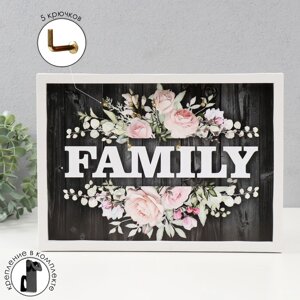 Ключница открытая "Family" 5 крючков, 23х32 см