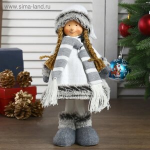 Кукла интерьерная "Девочка в белом платье и полосатом шарфике" 41 см