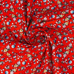 Лоскут, мелкий цветочек на красном, хлопок, 100 150 см
