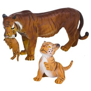 Набор фигурок «Мир диких животных: семья тигров», 2 фигурки