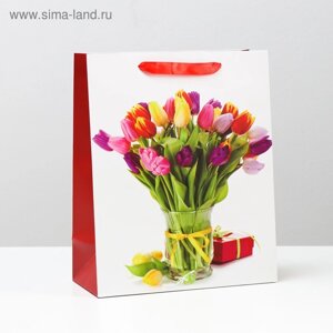 Пакет ламинированный "Тюльпаны" 26x32x12