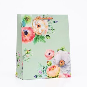 Пакет подарочный "Цветы на зелени", 26 х 32 х 12 см