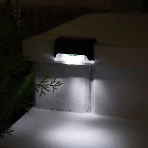 Садовый светильник на солнечной батарее, 8 4.5 4.5 см, 1 LED, свечение белое, чёрный