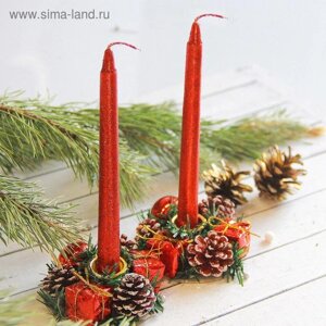 Свеча новогодняя с подсвечником "Красные шишки и подарки"набор 4 шт) 4х13х17 см, красный