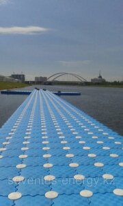 Пирс из пластиковых понтонов для плавцов и триатлонистов