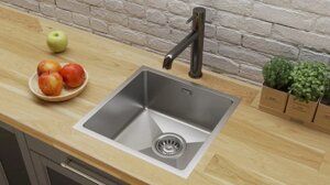 Кухонная мойка GRANDEX Aqua PROLINE 44 200333 врезная 44х44х20.3 см, нержавеющая сталь