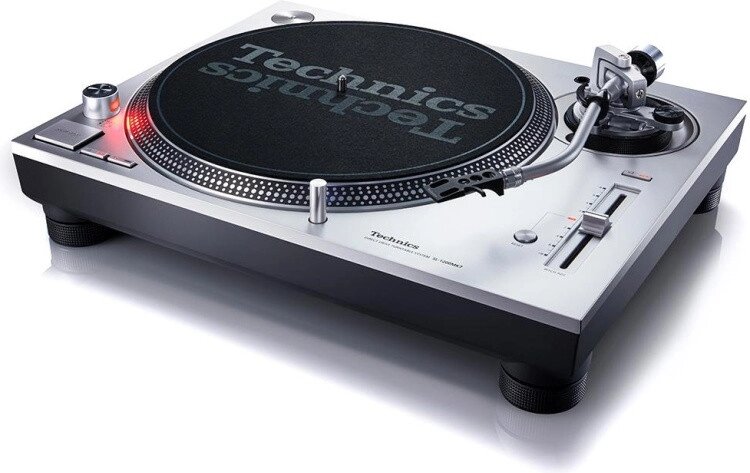 TECHNICS Проигрыватель пластинок SL-1200MK7EG СЕРЕБРО от компании Trento - фото 1