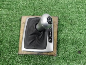 Кожух ручки кпп Mercedes-Benz C-Class W204 M271.950 2008 (б/у)