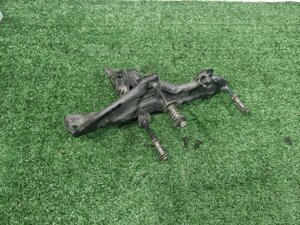 Кронштейн компрессора пневмоподвески Mercedes-Benz S-Class S-CLASS M273.968 2008 (б/у)