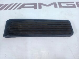 Накладка на педаль Mercedes-Benz E-Class W211 M272.964 2006 (б/у)