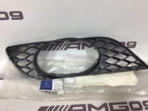 Накладка противотуманной фары w211 Mercedes-Benz перед. прав.