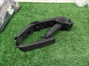 Педаль газа Mercedes-Benz E-Class W211 М272.964 2005 (б/у)