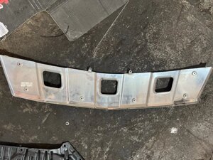 Накладка на бампер Mercedes-Benz Gl-Class X164 M273.923 2011 (б/у)